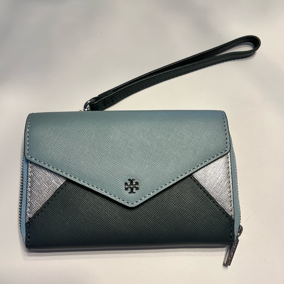 Tory Burch Handbags - TORY BURCH Robinson Colorblock Envelope Wristlet